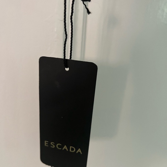 Escada light down jacket - Picture 4 of 5